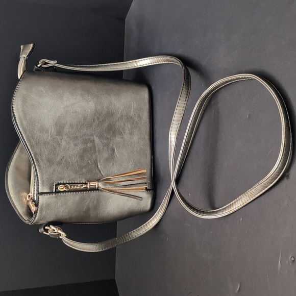 Darlings Metallic Gray Vegan Leather Small Hobo/Crossbody Bag. - Picture 1 of 12